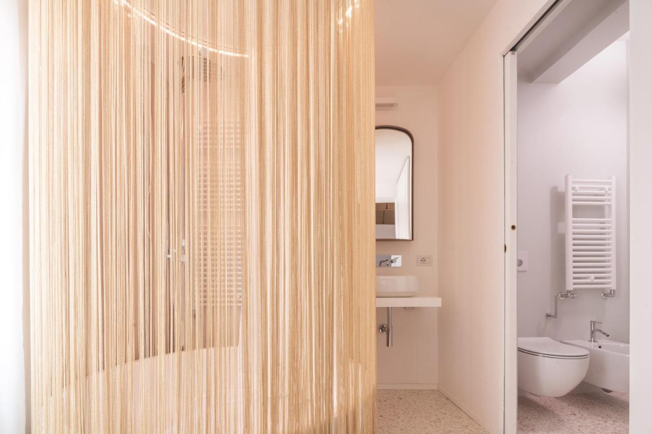 Ninfea Luxury Suites Венеция Экстерьер фото