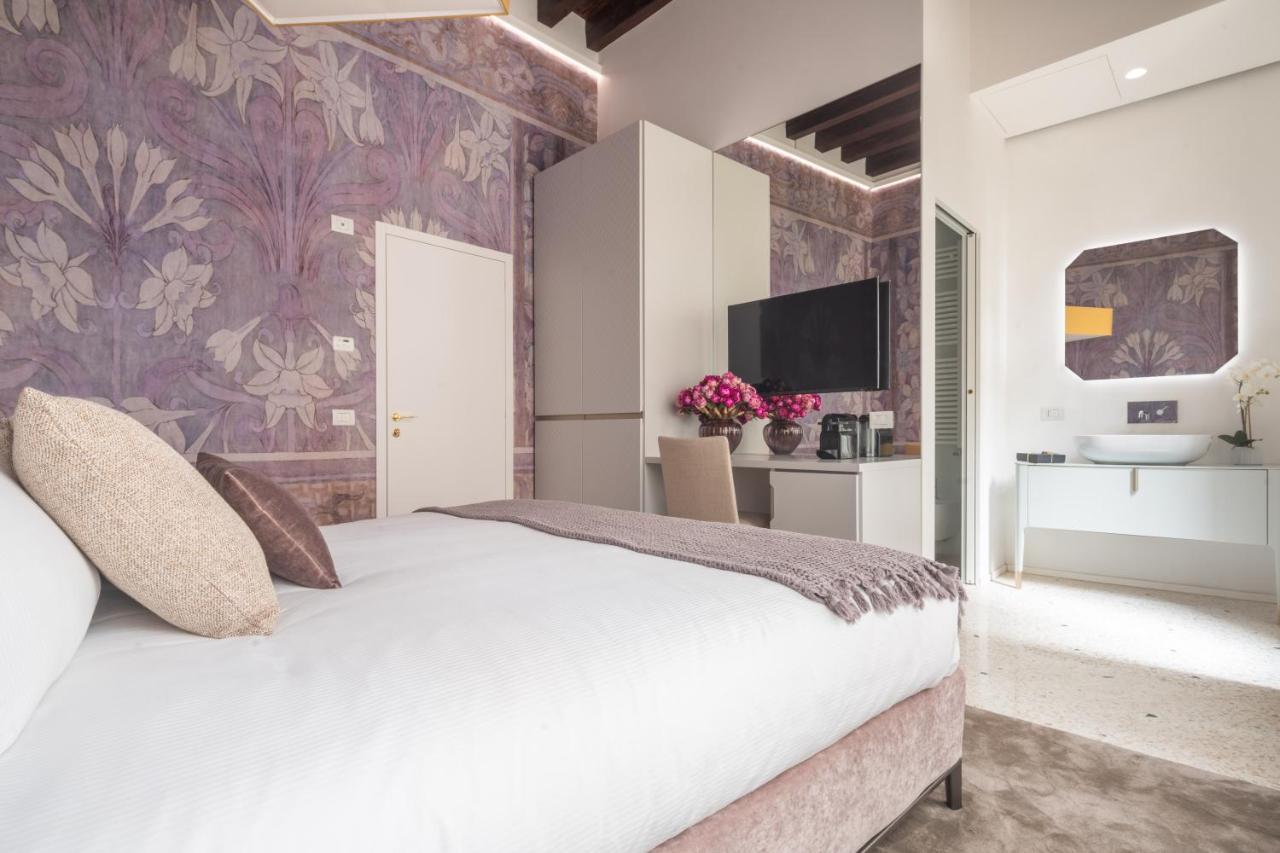 Ninfea Luxury Suites Венеция Экстерьер фото